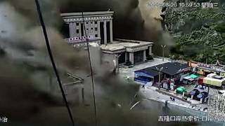 China: Video zeigt Schlammlawine am Hafen von Gyirong