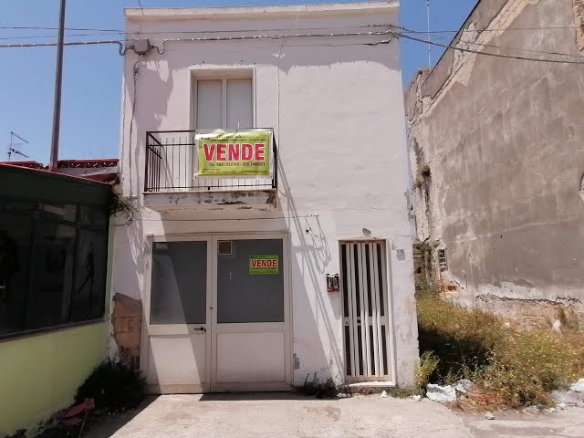 Primo piano indipendente con garage sottostante