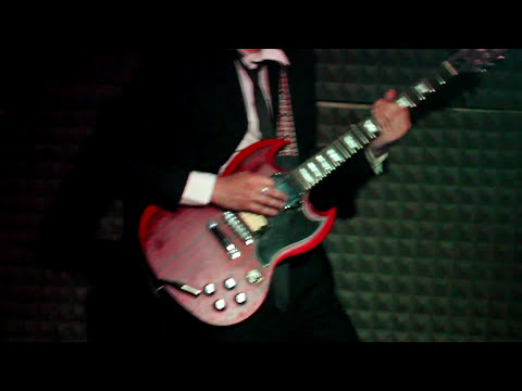 FUZZ ORCHESTRA - Il terrore è il figlio del buio (Live)