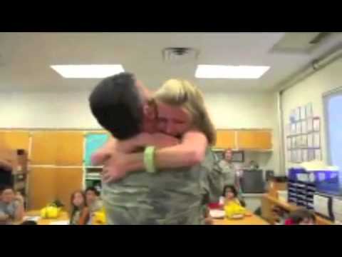 Soldier homecoming surprise 