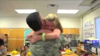 Soldier homecoming surprise 