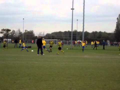 FC Zoetermeer MC1 thuis tegen Poortugaal MC1 op 291011 3 - 5