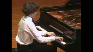 Download lagu Evgeny Kissin - Liszt - La leggierezza mp3