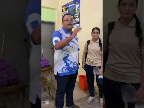 La Ganadora De La Torta Rifada.#santabarbaradelzulia #venezuela Estado Zulia Municipio Colón