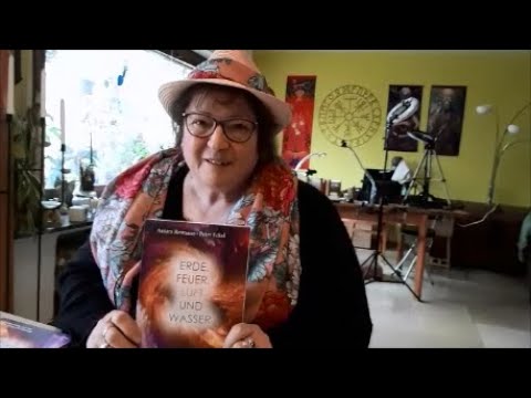 Ein Buch geht in die Welt