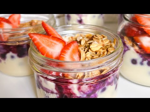 High Protein Yogurt Parfait DELICIOUS Breakfast Meal Prep 🫐