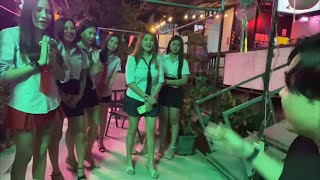 タイはシラチャの田舎場末バービアでLIVEソッドダイマイ⁉️🎥🌴