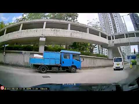 車CAM直擊 - 盲毛司機多的是