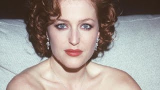 Gillian Anderson Career & Rear Photos Topless & Bikini Moments 