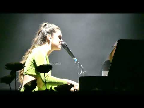 Amaia - "Qué Nos Va A Pasar" (La Buena Vida) | Baluarte 05/10/2019