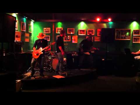 Big Rock - Ready and willing live at 8Ball, Sesvete, Zagreb (2.7.2011)