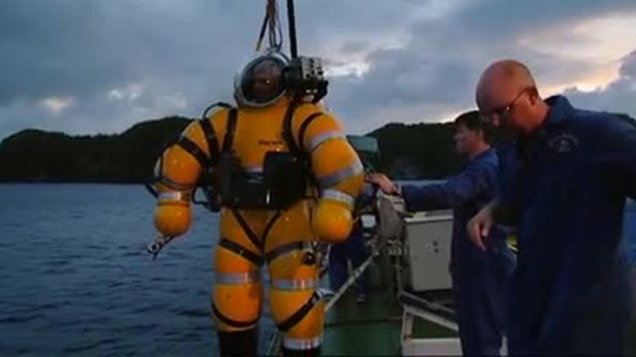 Fishing on Helium! | Pacific Abyss | BBC Earth