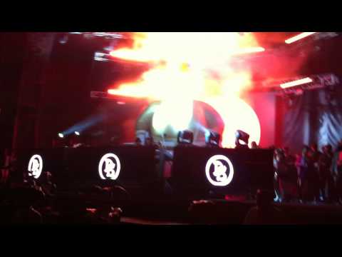 Duck Sauce (A-Track & Armand Van Helden) Electric Daisy Carnival EDC 2010 3 of 4