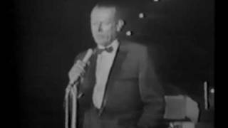 Vaughn Monroe sings his theme (Racing with the Moon) in concert 1965