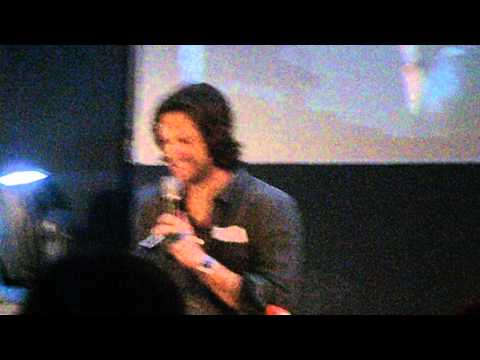 JIB3 -  58 - Jared abt tucking Misha's pants down during a shot in 7x17