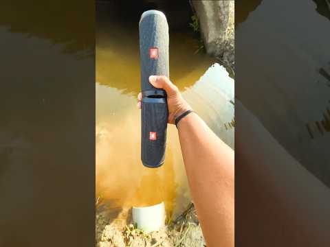 JBL Go 4 water bass jump