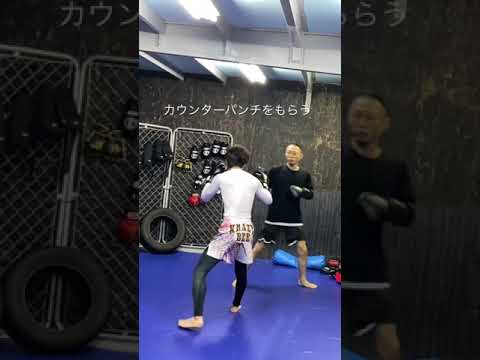 カウンターパンチ‼︎ #格闘技 #総合格闘技 #MMA #キックボクシング #ボクシング #柔術 #グラップリング #ミット打ち #スパーリング #BLUEHOUSE #ブルーハウス #宮崎県#宮崎市