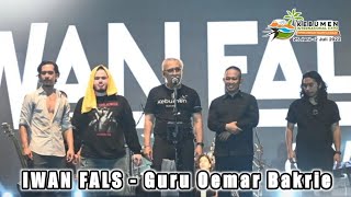 Download lagu Iwan Fals - Guru Oemar Bakrie || Kebumen International Expo mp3