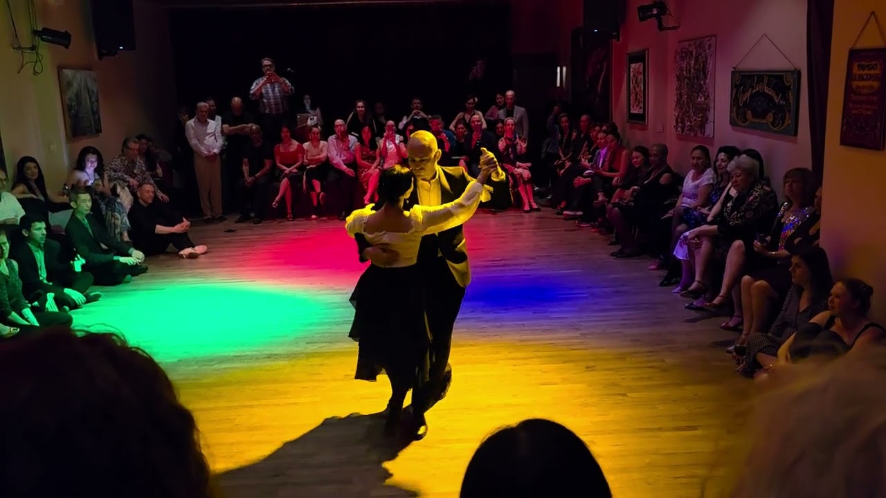 Video thumbnail for Argentine tango:  Guillermina Quiroga and Mariano Logiudice - El Aeroplano