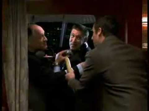 Mr. Deeds canta "Space Oddity" no helicóptero