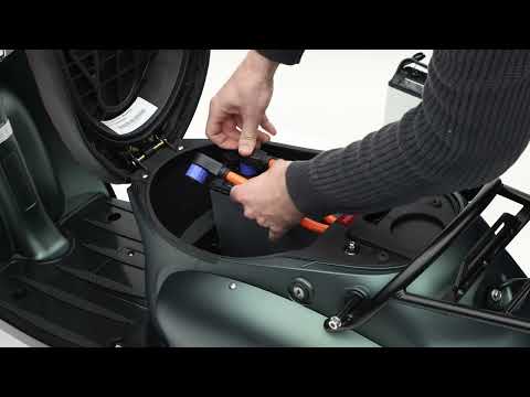 Nova Motors eRetro Star max - Akkupacks einsetzen und anschließen