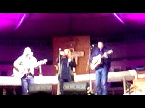 Alan Hrzica,Marija Husar i Petar Buljan u Međugorju