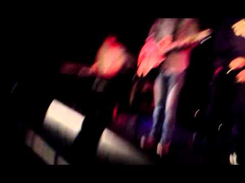 Fluor Tomi & Indigó Utca - Pont Pont Pont