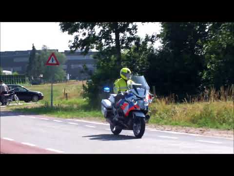 Politie motor + NH met spoed door Elburg