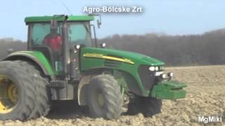 preview picture of video 'Agro-Bölcske Zrt JD 7820,JD 7810 Simítózás 2014'