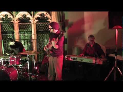 Guy Tortora performing Big Wheel