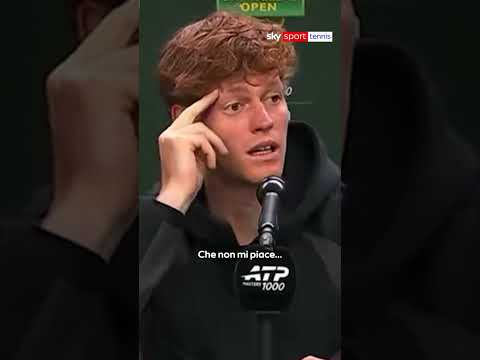 Jannik Sinner scherza così... in conferenza stampa 🤣