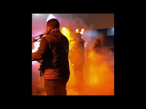 Grupo Comnbate 2 Banderas