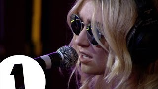 Download lagu The Pretty Reckless - Champagne Supernova in the Live Lounge mp3 Download lagu The Pretty Reckless - Champagne Supernova in the Live Lounge mp3