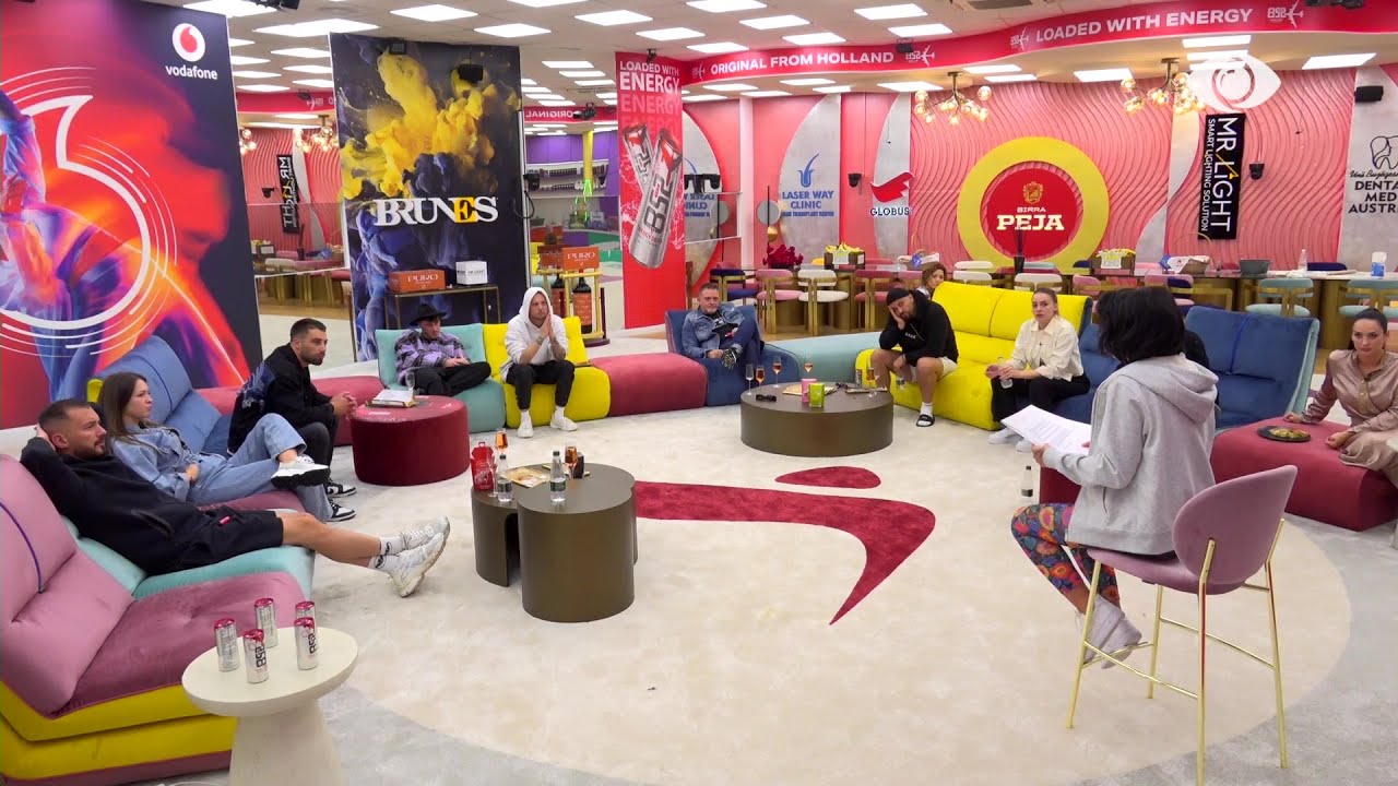 “Pse burrat vrasin gratë?”/ Banorët diskutojnë, 1 minutë heshtje për gratë e vrara në Kosovë