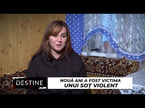 DESTINE: Nouă ani a trăit cu un bărbat care o bătea. S-a născut cu malformaţii la picioare şi o mână