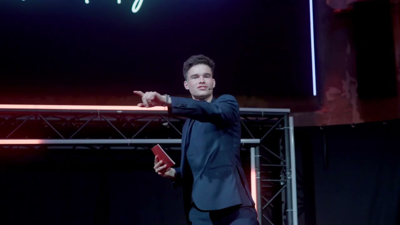 Jonas De Bruyn stage experience and hosting