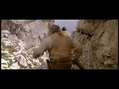 El Oso -  L' OURS - The Bear -- Dog Scene