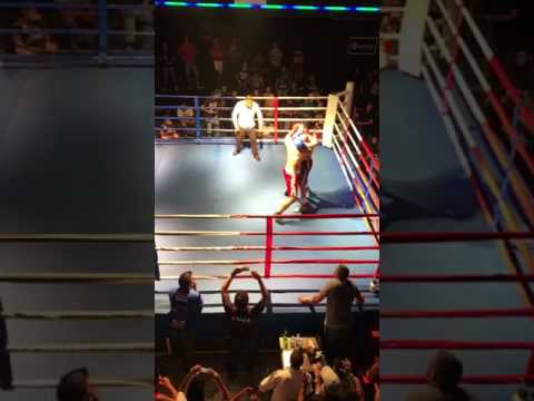 Raphael Pinheiro (azul) X Gabriel Geraldo (vermelho)