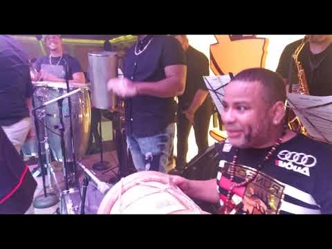 l Jeffrey -Pobre Diablo (En Vivo @ Bonfire)