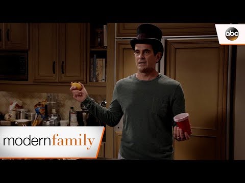 Phil Is Snoozedini – Modern Family