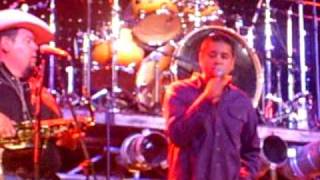 DAVID LEE GARZA (UNA NOCHE MAS)