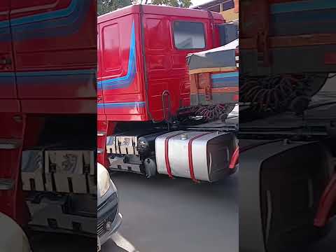 scania 113 desfilando em santo Antônio do grama mg