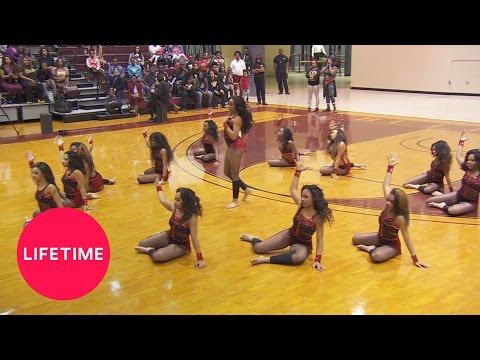 Bring It!: Stand Battle: Dolls vs. Explosive Diamonds (Season 4, Episode 15) | Lifetime