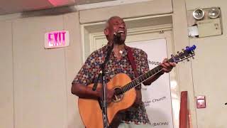"Do What I Have To Do" (Phil Ochs) performed live by Reggie Harris , 2018-05-26, Javawocky
