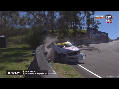 Dunlop Series 2016. Mount Panorama Circuit. Jack Smith Hard Crashes
