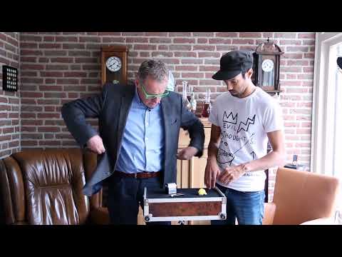 Vault (Gimmick and Online Instructions) by Leo Smetsers