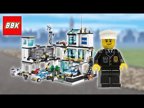 LEGO City Police Headquarters 7744 Review - Craigslist Bulk Lot Find
