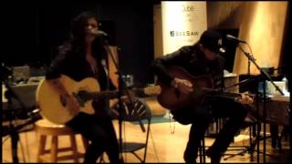 Crystal Shawanda - Someone Who Loves You - Live Acoustic