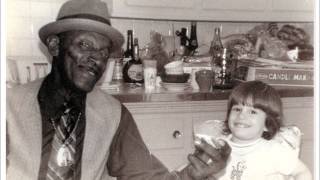 Mississippi Fred Mcdowell- Levee Camp Blues