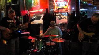 Nude Furniture - video clip - Arnie's Bar - Tulsa, OK - 4/5/14